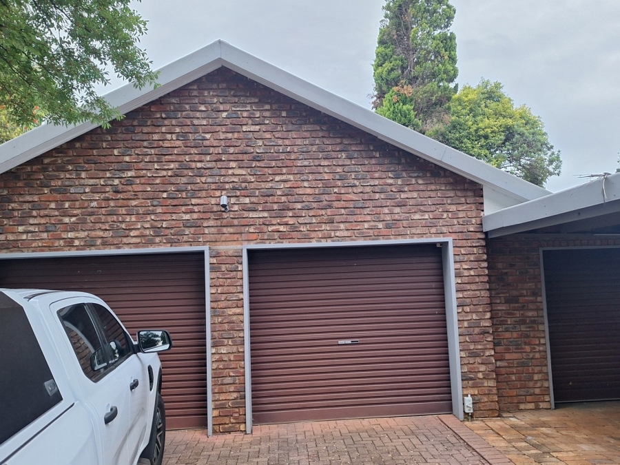 3 Bedroom Property for Sale in Kannoniers Park North West